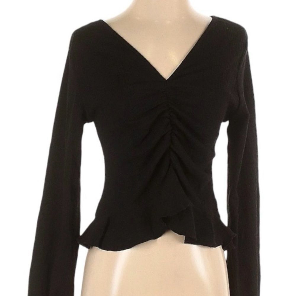 H&M Black V-neck Long Sleeve Blouse Front Scrunch Ruffle Hem